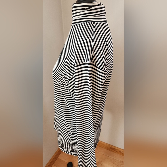 CALVIN KLEIN Men's vintage blk/wht striped turtleneck in L - Picture 4 of 12